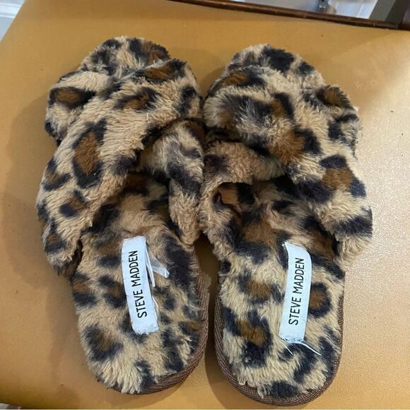 Steve Madden Faux Fur Leopard Criss Cross Slipper Slides - Picture 7 of 7